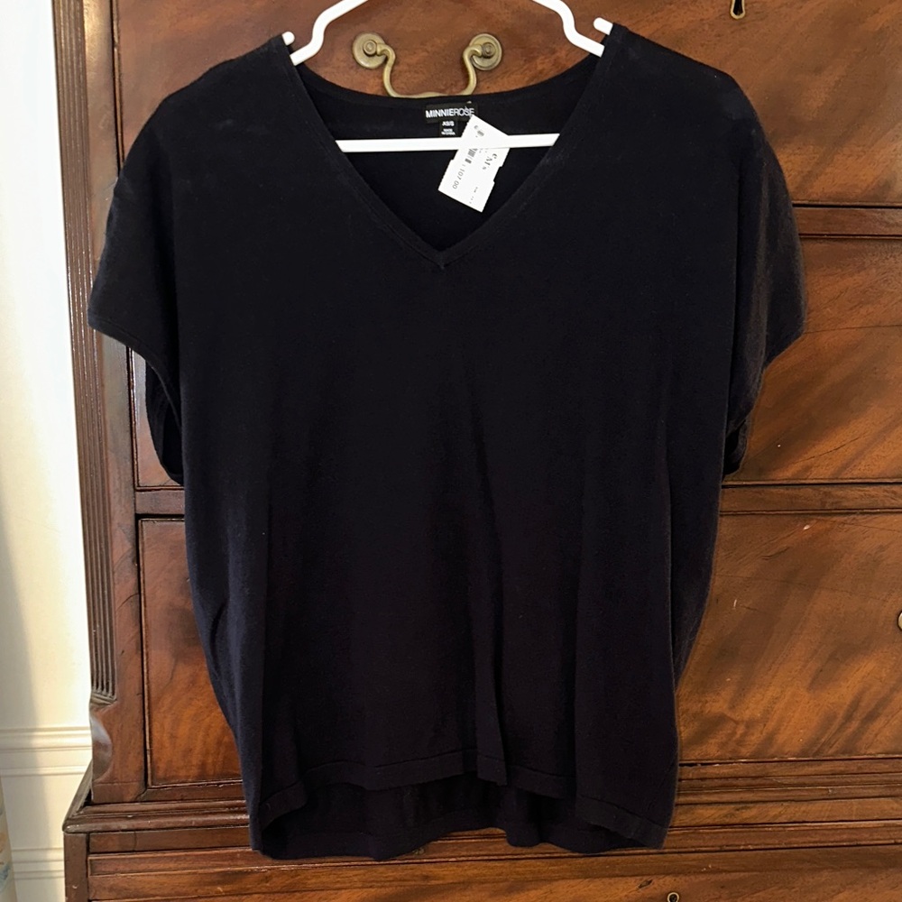 Minnie Rose Black V-Neck Short Sleeve Tee